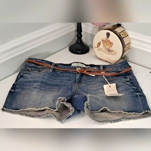 Torrid Medium Wash Frey Hem Eureka w/ Belt Jean Short Sz 16 NWT